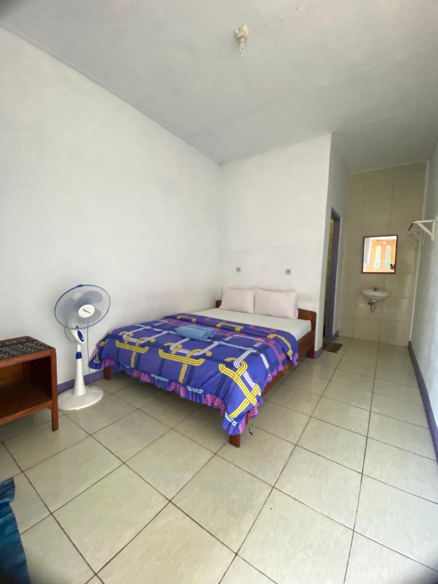 Mahoni Guest House Kelimutu Exterior foto