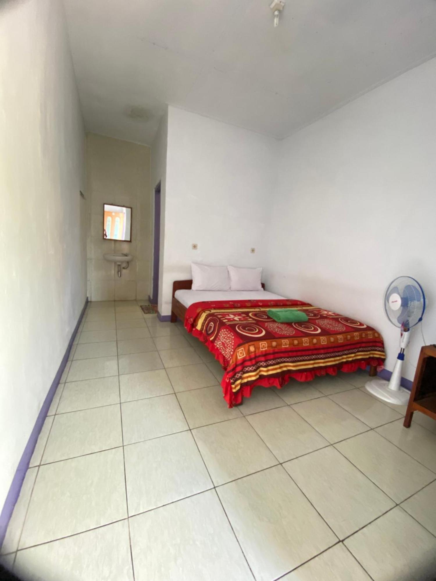 Mahoni Guest House Kelimutu Exterior foto