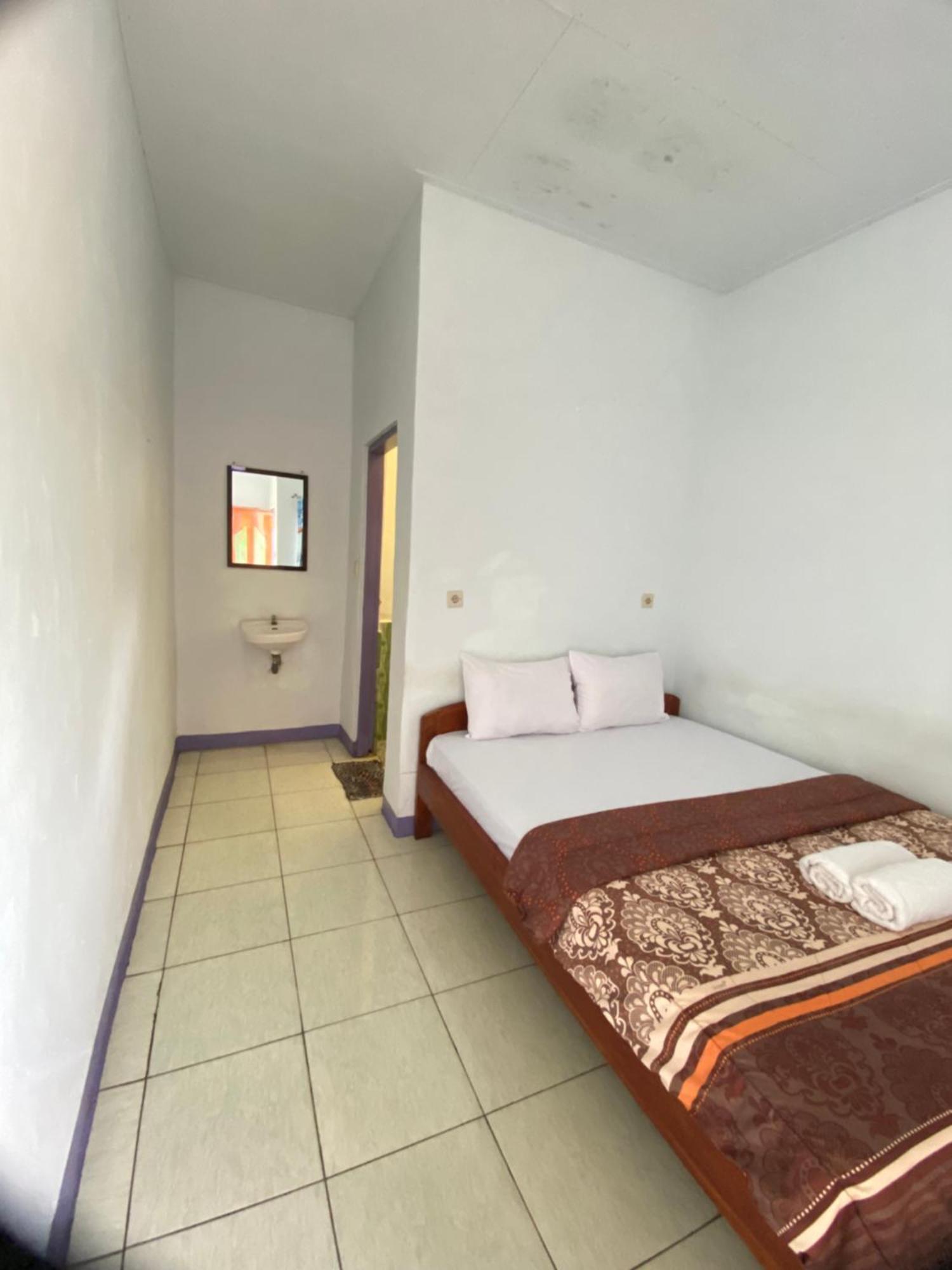 Mahoni Guest House Kelimutu Exterior foto
